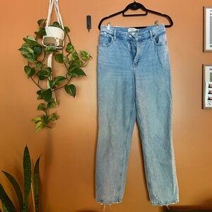Abercrombie & Fitch The 90’s Straight Ultra High Rise Jean Curve Love - Light